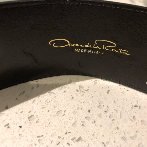 Oscar de la Renta - Picture 2 of 8